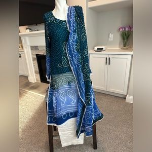 Brand new 3 piece Pakistani Indian suite